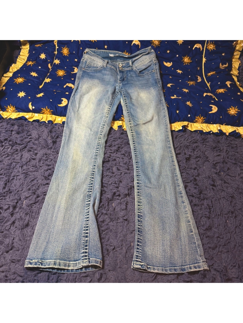 Wallflower Light Wash Bootcut Jeans Size 5 Bedazzled Bling Rhinestone Pockets